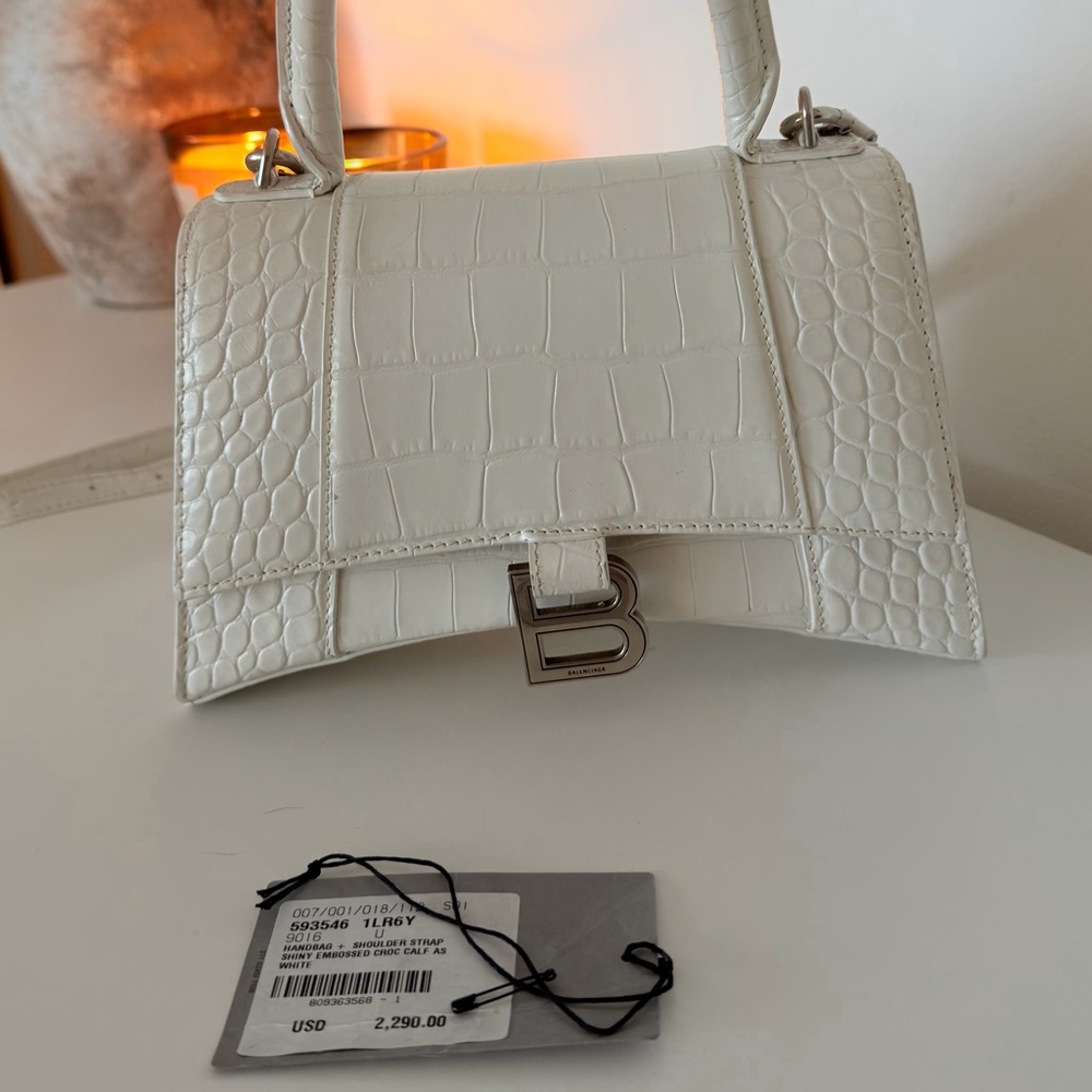 balenciaga hourglass croc-embossed bag, in great condition. Authentic.